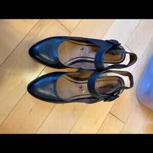 Women’s black heels